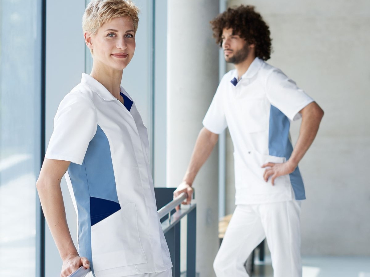 Professional Clothing for Medical Workers: Tunics, Trousers, Lab Coats — Application and Features