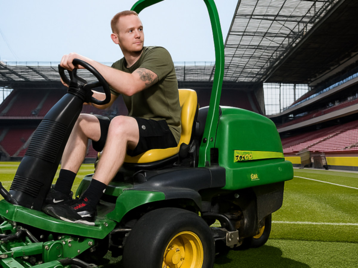 Work Shorts – The Go-To Summer Gear for Professionals